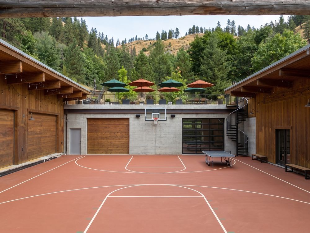P1 · Driveway-In Hero · b-1