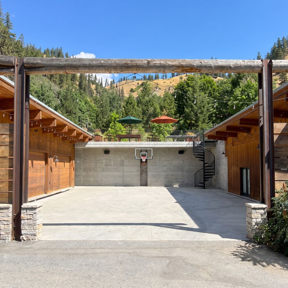P1 · Driveway-In Hero · b