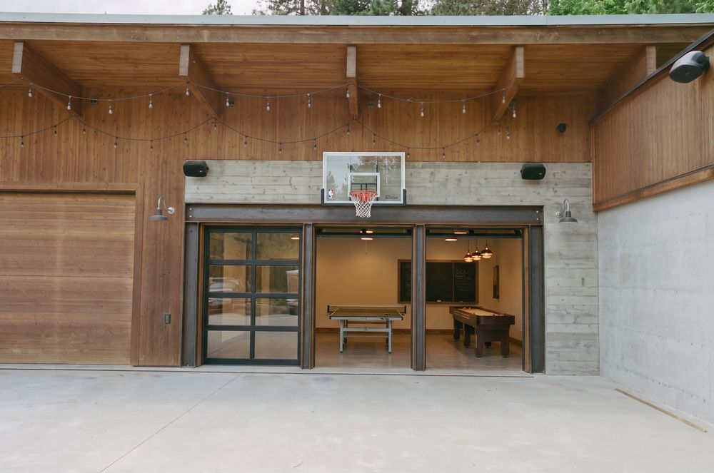 P2 · Garage Facade · b
