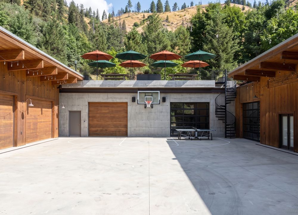 P1 · Driveway-In Hero · a-1
