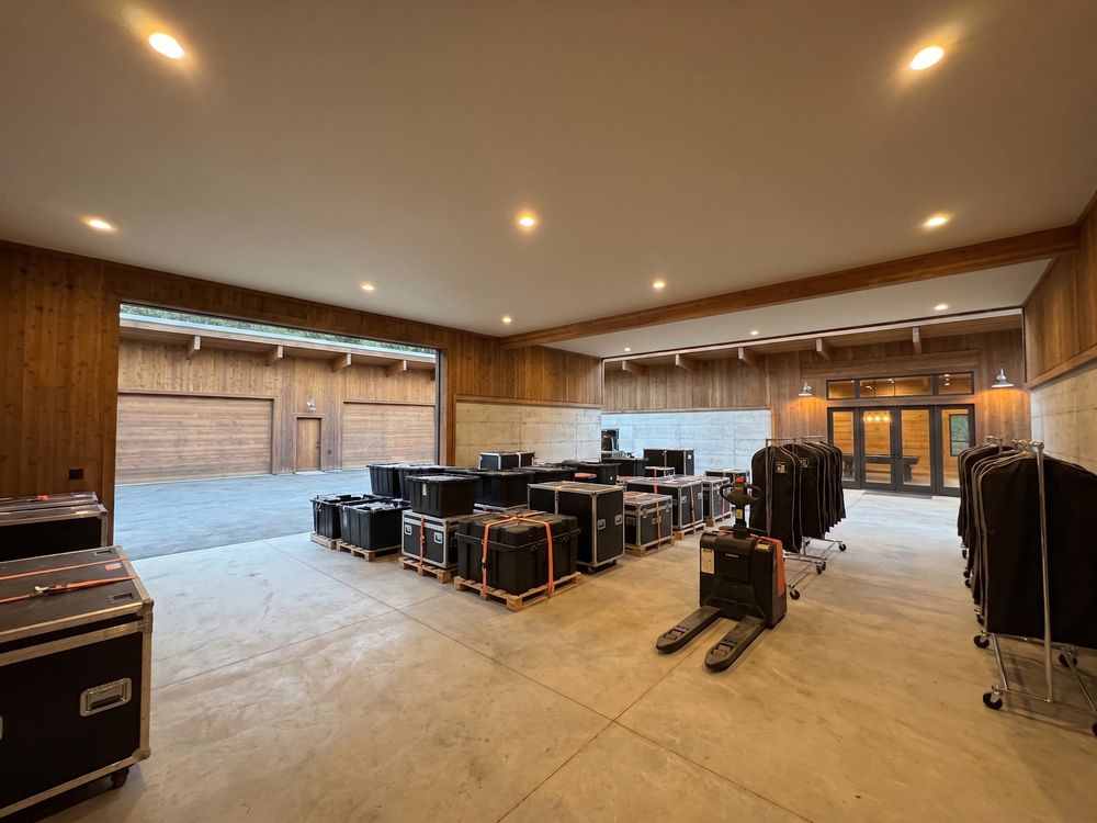 The warehouse · one space with bay 3